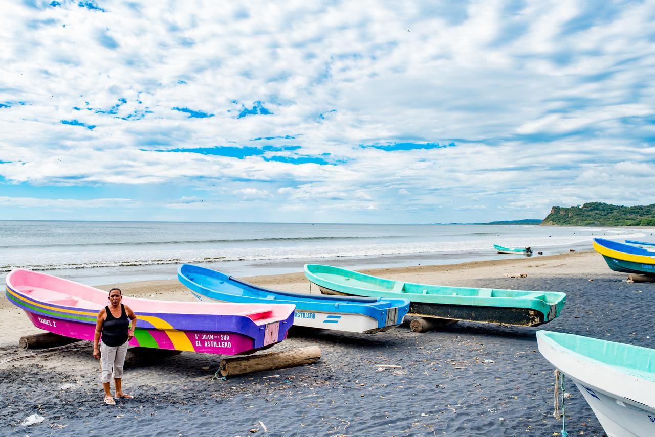 Soma Surf Resort Tola Exterior foto